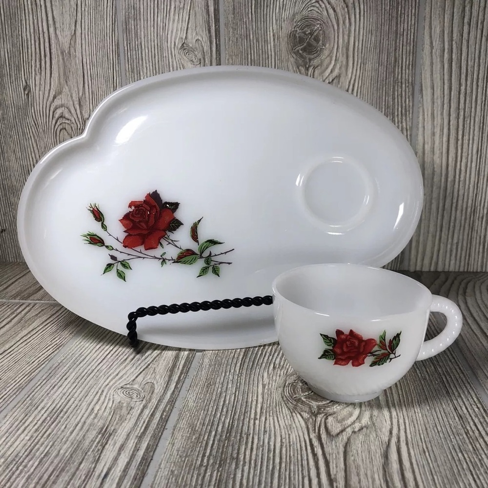 Vintage Luncheon Plates & Cups White Federal Milk Glass with Red Rose 🌹